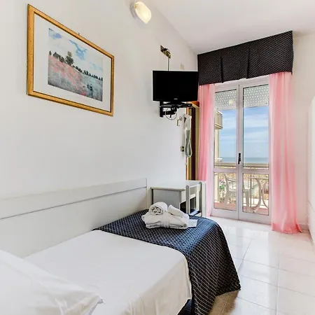 Vela D'oro 3* Римини